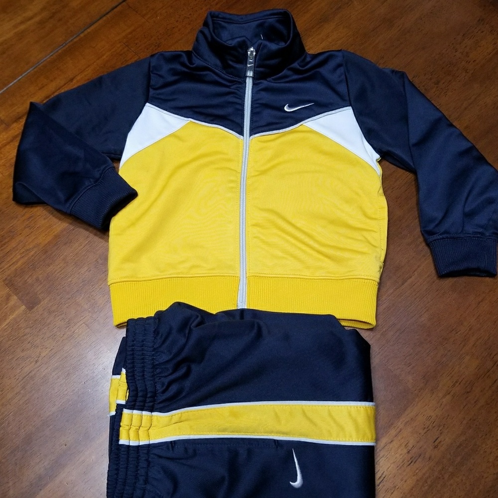 2T Nike Sweatsuit